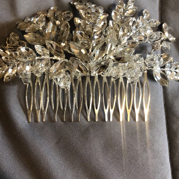 Beautiful headpiece - Picture 3 of 4